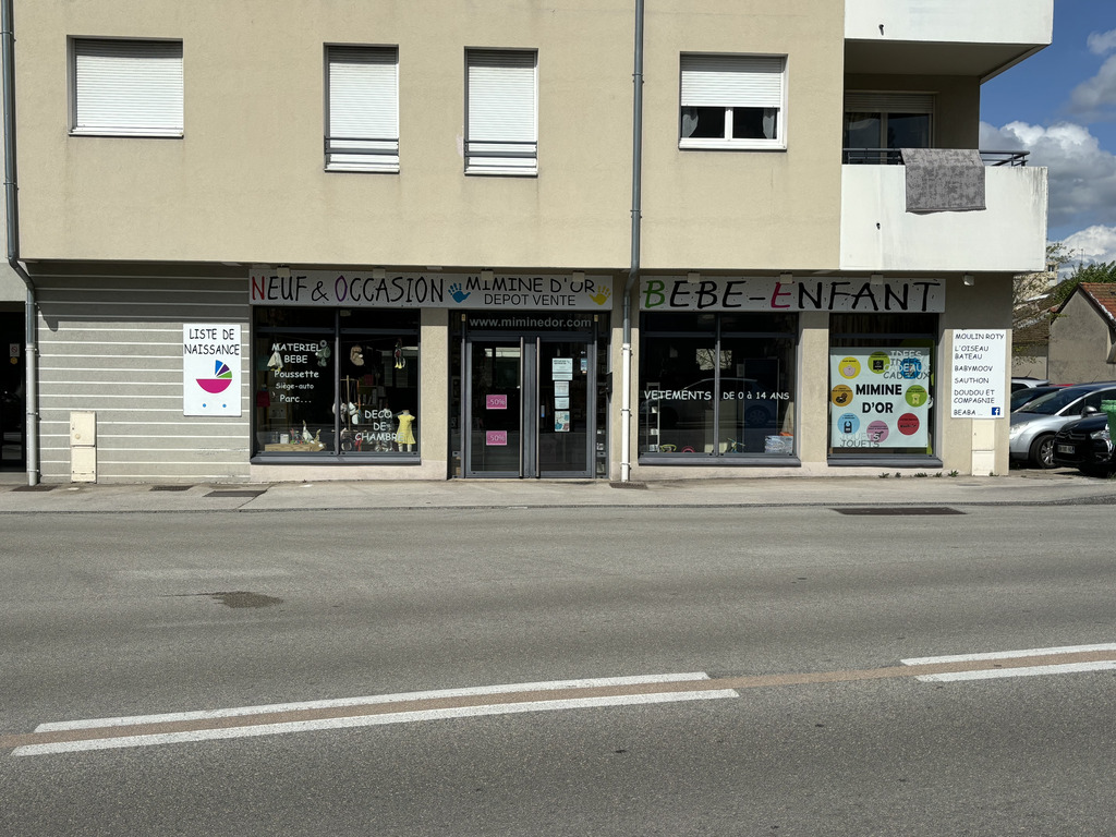 Murs commerciaux 177 m² - Oyonnax