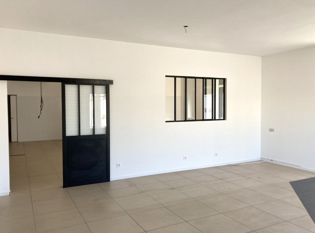 Local commercial 200m² - MONTELIMAR