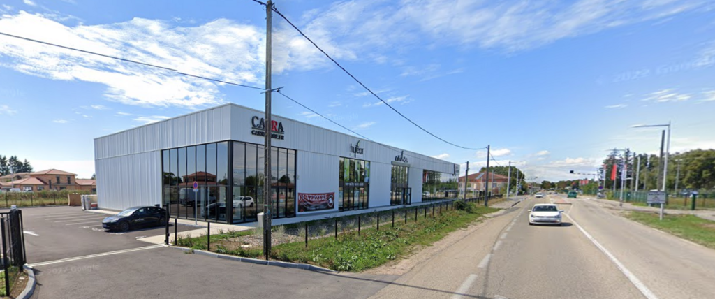 EXCLUSIVITÉ - CELLULE COMMERCIALE 299 m²  - 172 AV. AMÉDÉE M