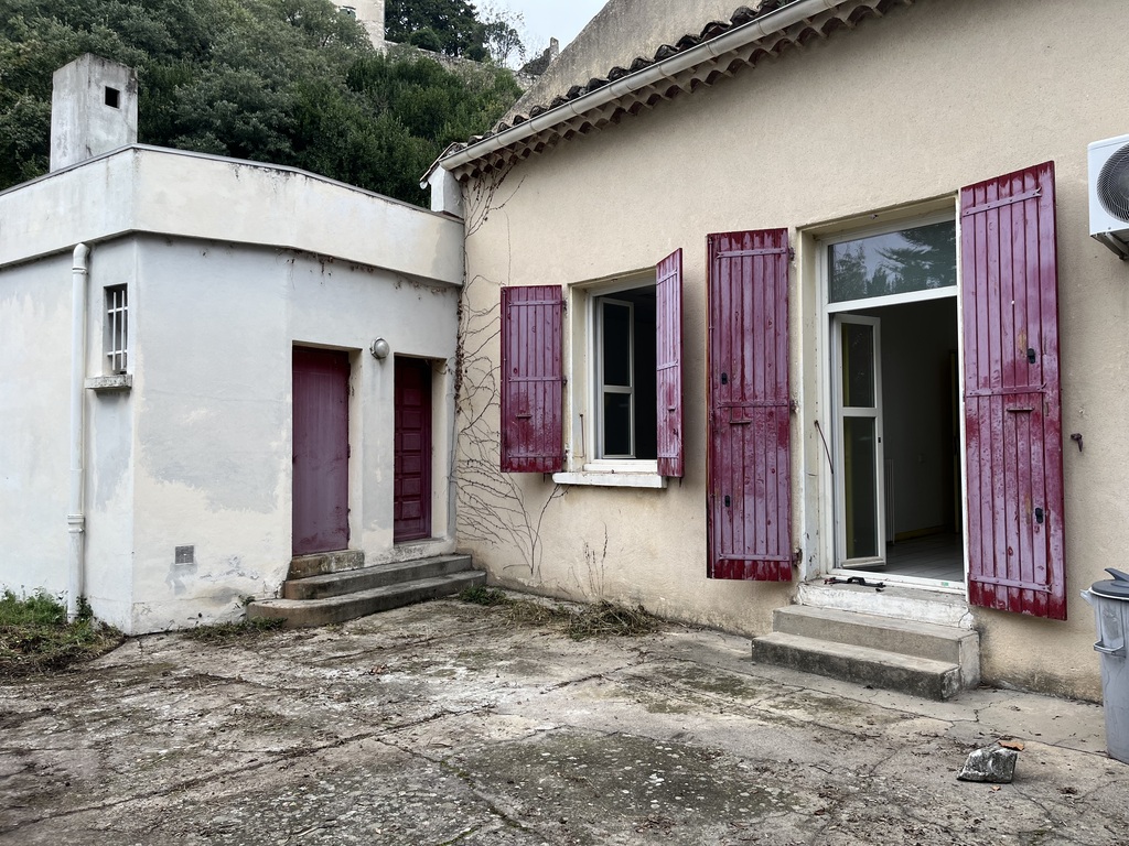 Batiment indépendant à rénover