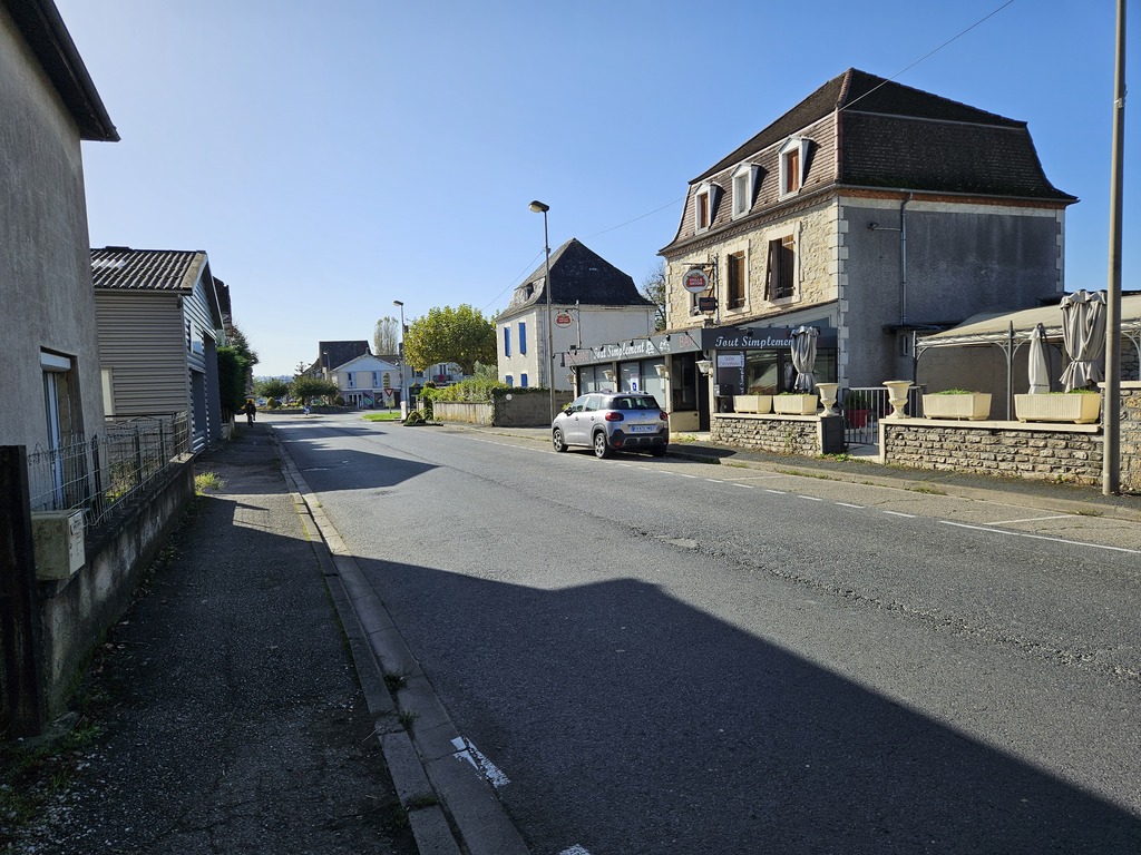 BAR RESTAURANT DANS LE LOT