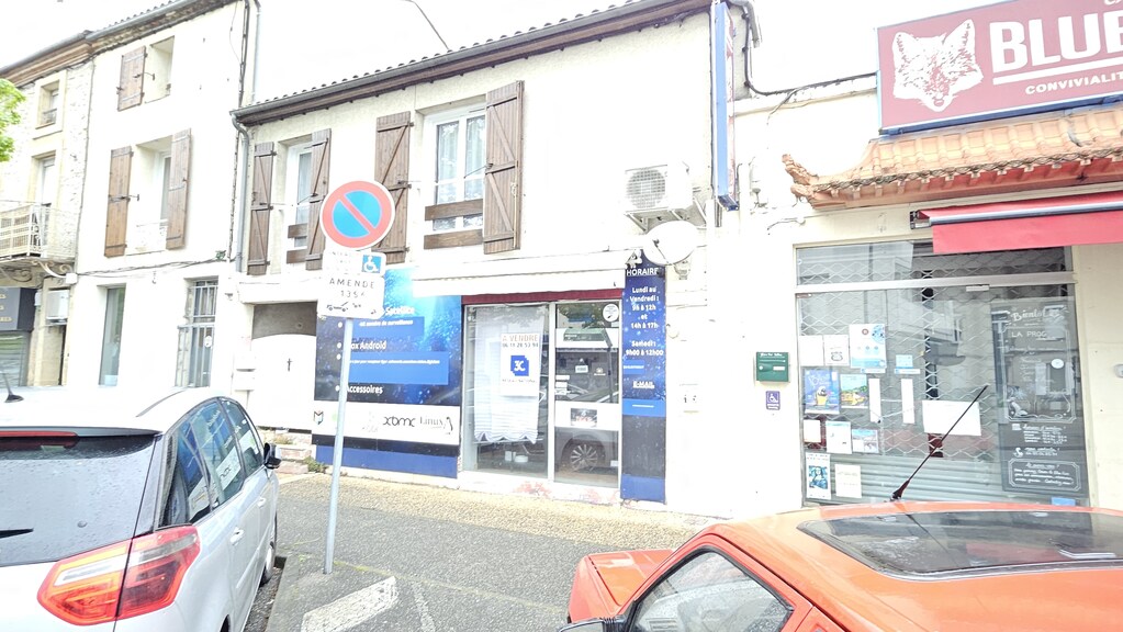 MAGASIN SPECIALISE MATERIEL DE TELECOMMUNICATION