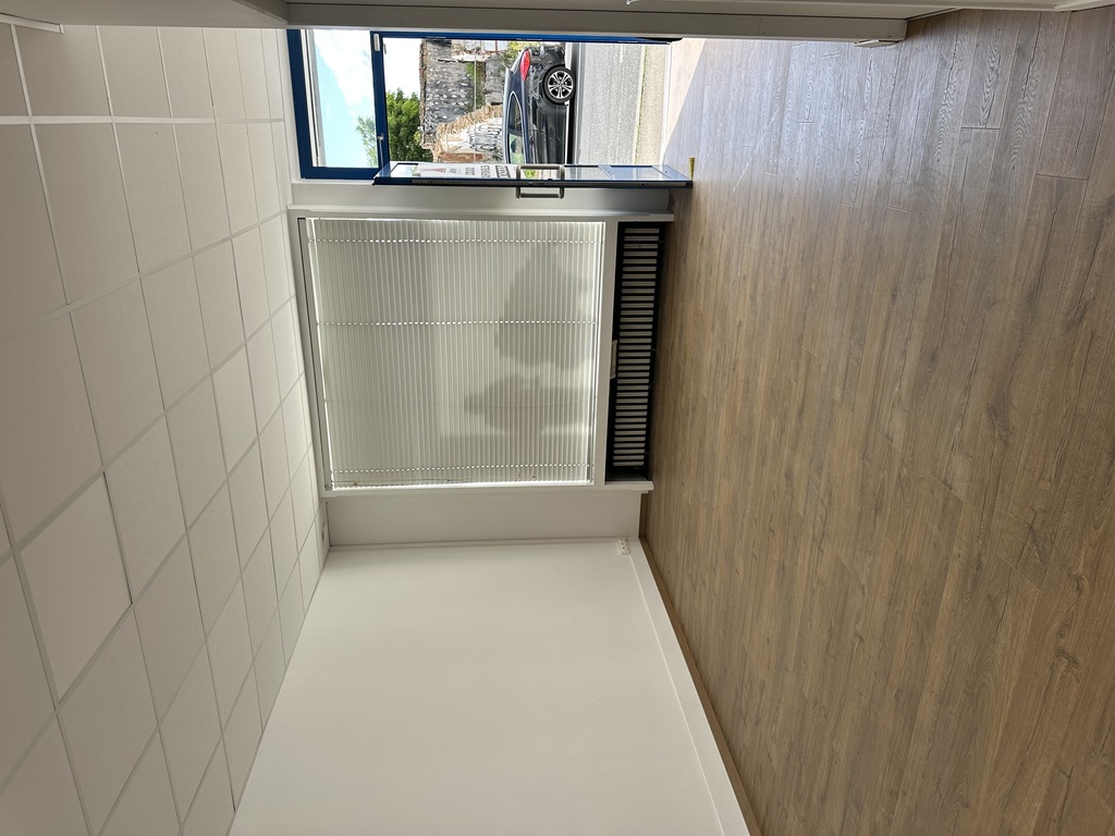 Local Commercial/Bureaux - 94.30 m² (Carrez) - 61, Avenue Je