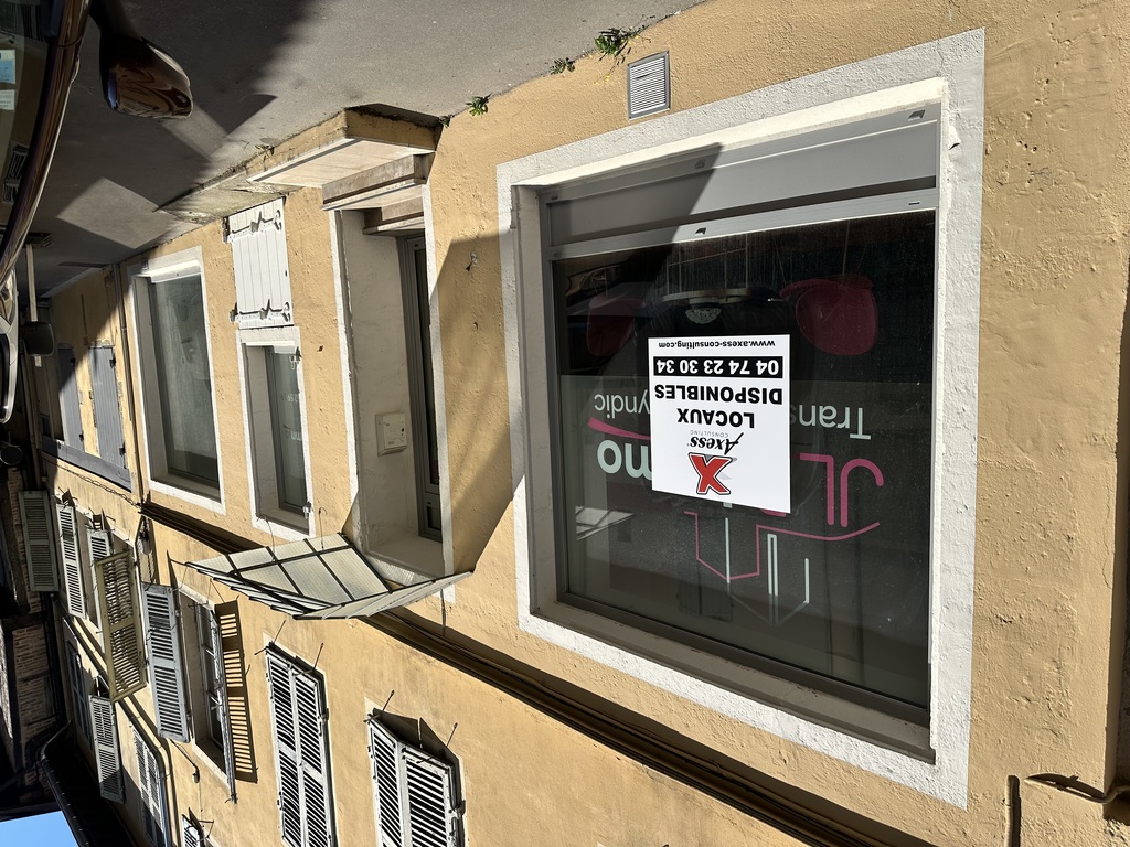 Boutique/local commercial 3 rue Lalande - 59.98 m² 