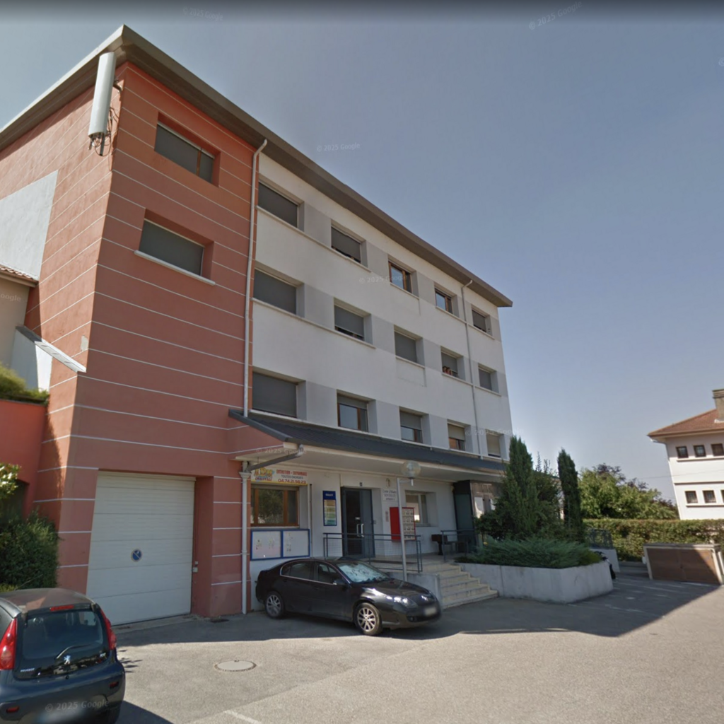 Bureaux à louer à Bourg-en-Bresse  Idéalement situés, accès