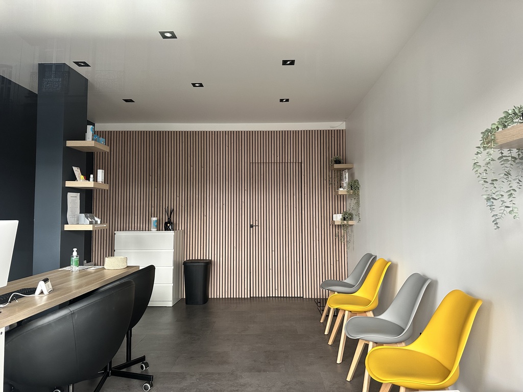 BOUTIQUE ARCADES NOTRE DAME 76.85 m²