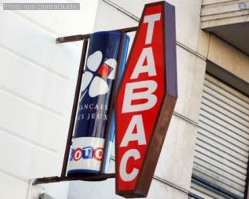 BAR TABAC BRASSERIE - PLEIN CENTRE VILLE - BANLIEUE SUD-OUES