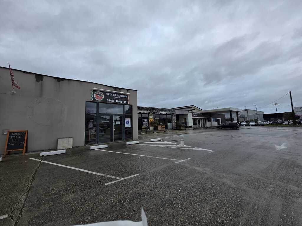 Fonds de commerce à vendre - Café - Hôtel - Restaurant - Le Passage (47520) -...