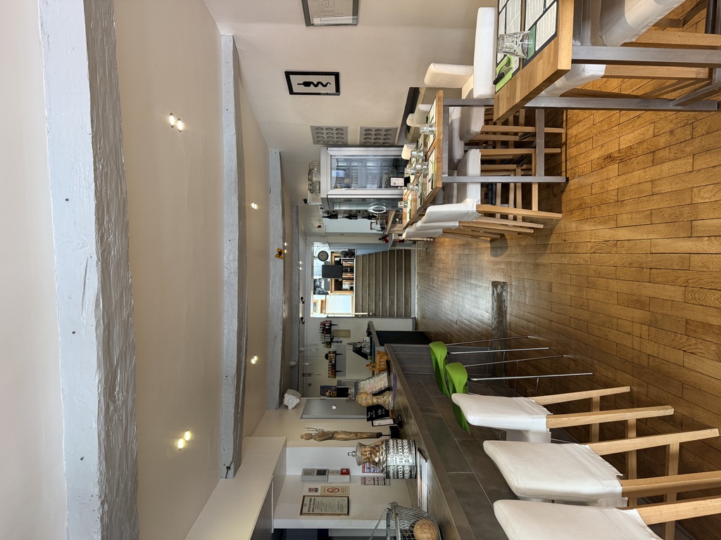 EXCLUSIVITE - RESTAURANT À FORTE IDENTITÉ  BEL EMPLACEMENT