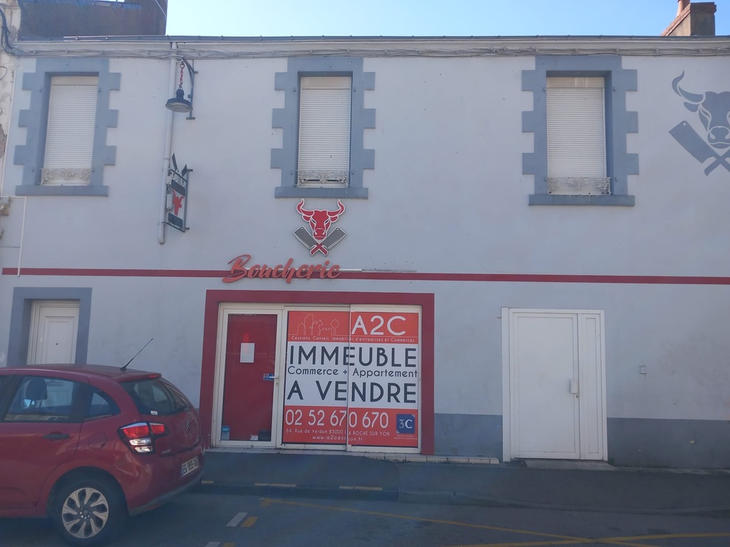 A VENDRE INVESTISSEMENT LOCATIF Immeuble mixte 1 logement et