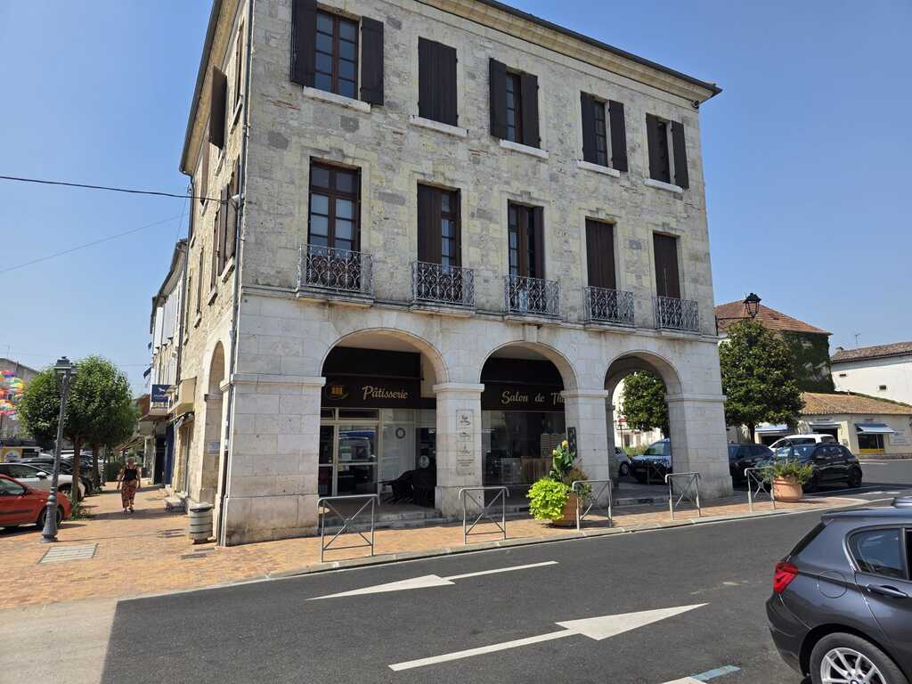 Fonds de commerce à vendre - Vente alimentaire - Calignac (47600) - 88 000 €