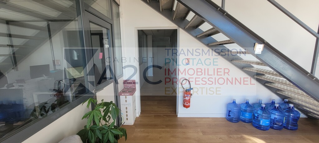 BUREAUX 374 M² À LOUER - AUBIGNY-LES CLOUZEAUX